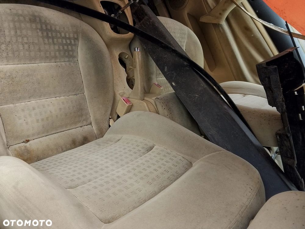 Volkswagen Passat B5 FL (00-05r.) 1.9 TDI 130KM. Silnik AVF Skrzynia GVS lakier LD7W.Cały na części. GWARANCJA !!! - 6