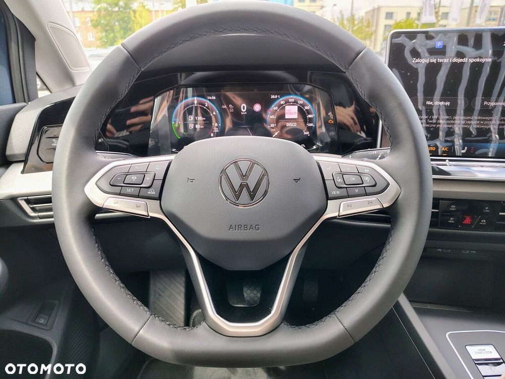 Volkswagen Golf - 11