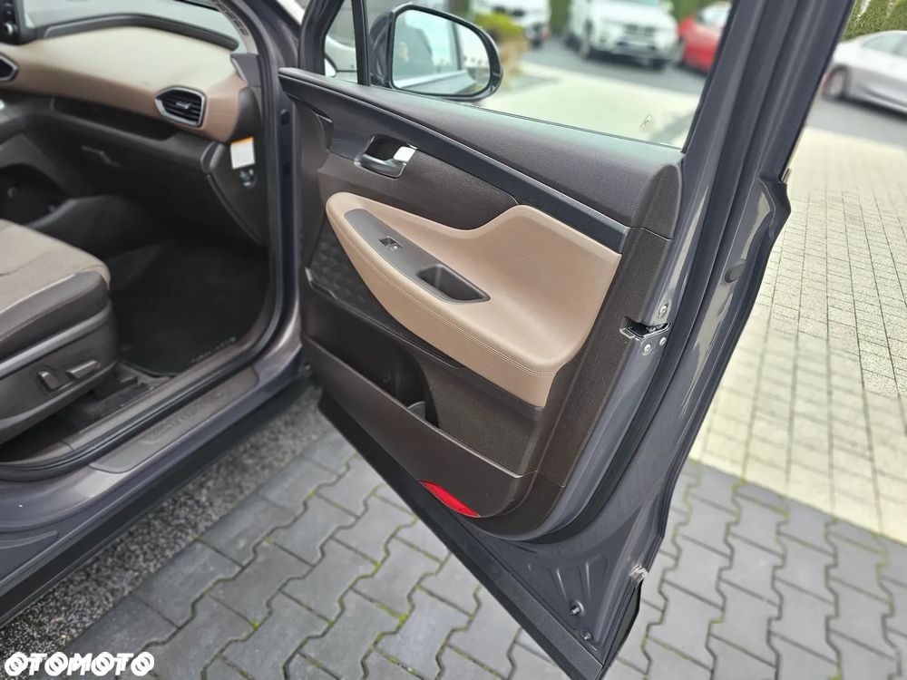 Hyundai Santa Fe 1.6 T-GDI HEV Premium 4WD - 39