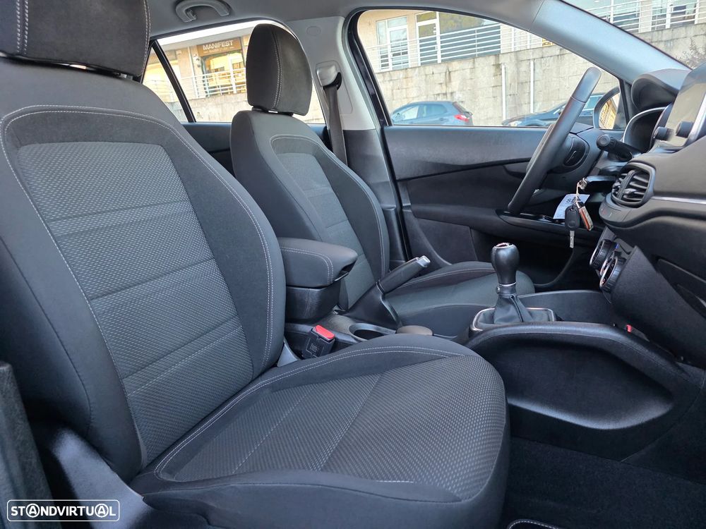 Fiat Tipo Station Wagon 1.3 M-Jet Lounge Tech - 20