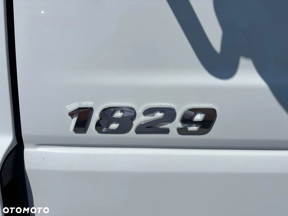 Mercedes-Benz AXOR 1829,,1824 - 4