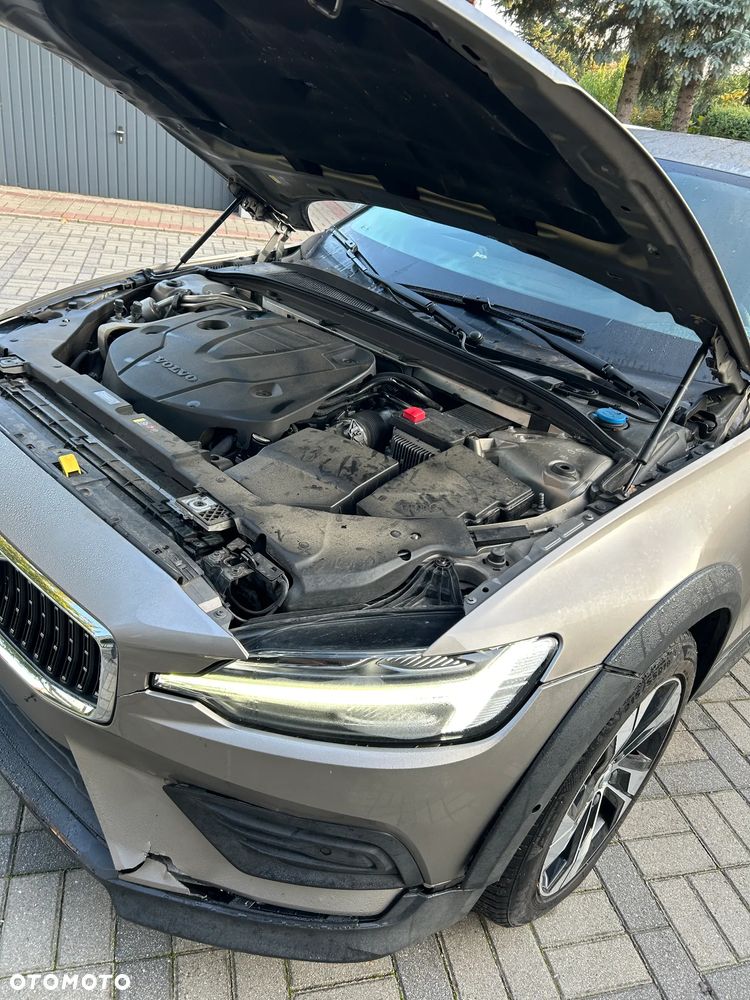 Volvo V60 Cross Country D3 Drive-E Momentum - 17
