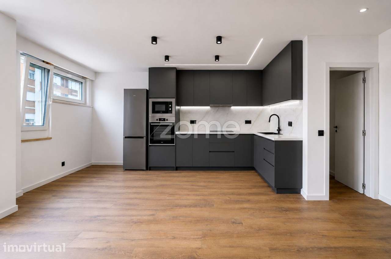 T2 Totalmente Renovado a Estrear | Open Space | 8.º Andar | 2 Eleva... - Grande imagem: 2/23