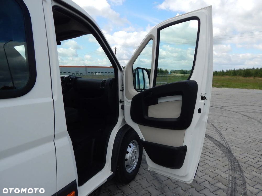 Peugeot Boxer_7-Osobowy_Max-rama_skrzynia_paka - 15