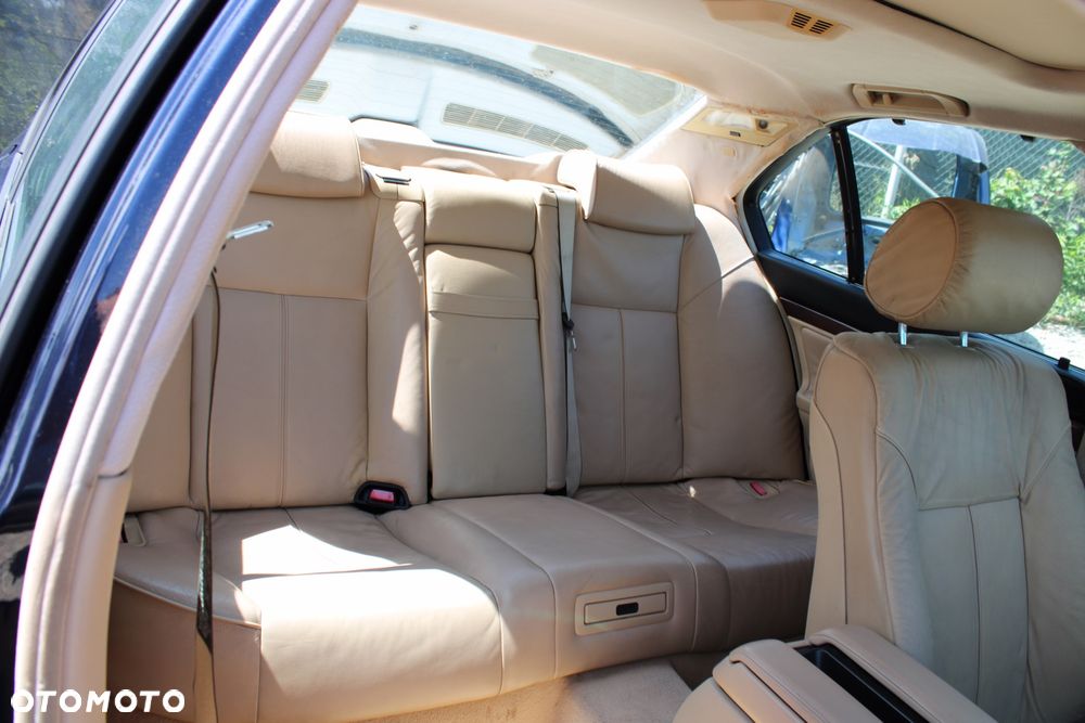 BMW Seria 7 740i - 17