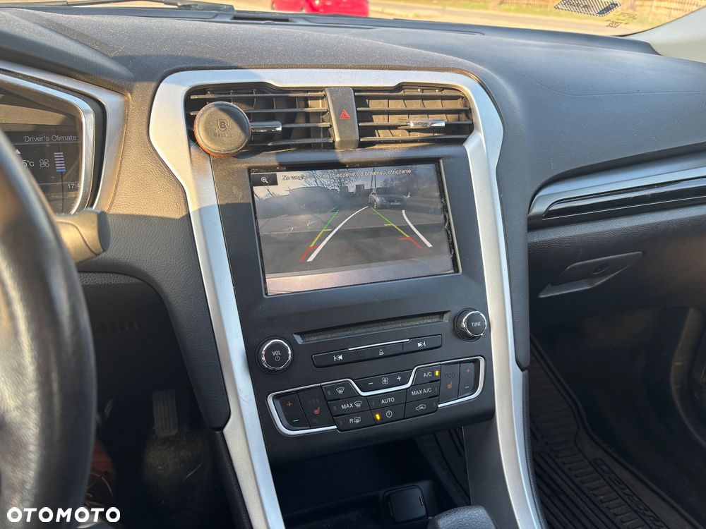 Ford Fusion - 9