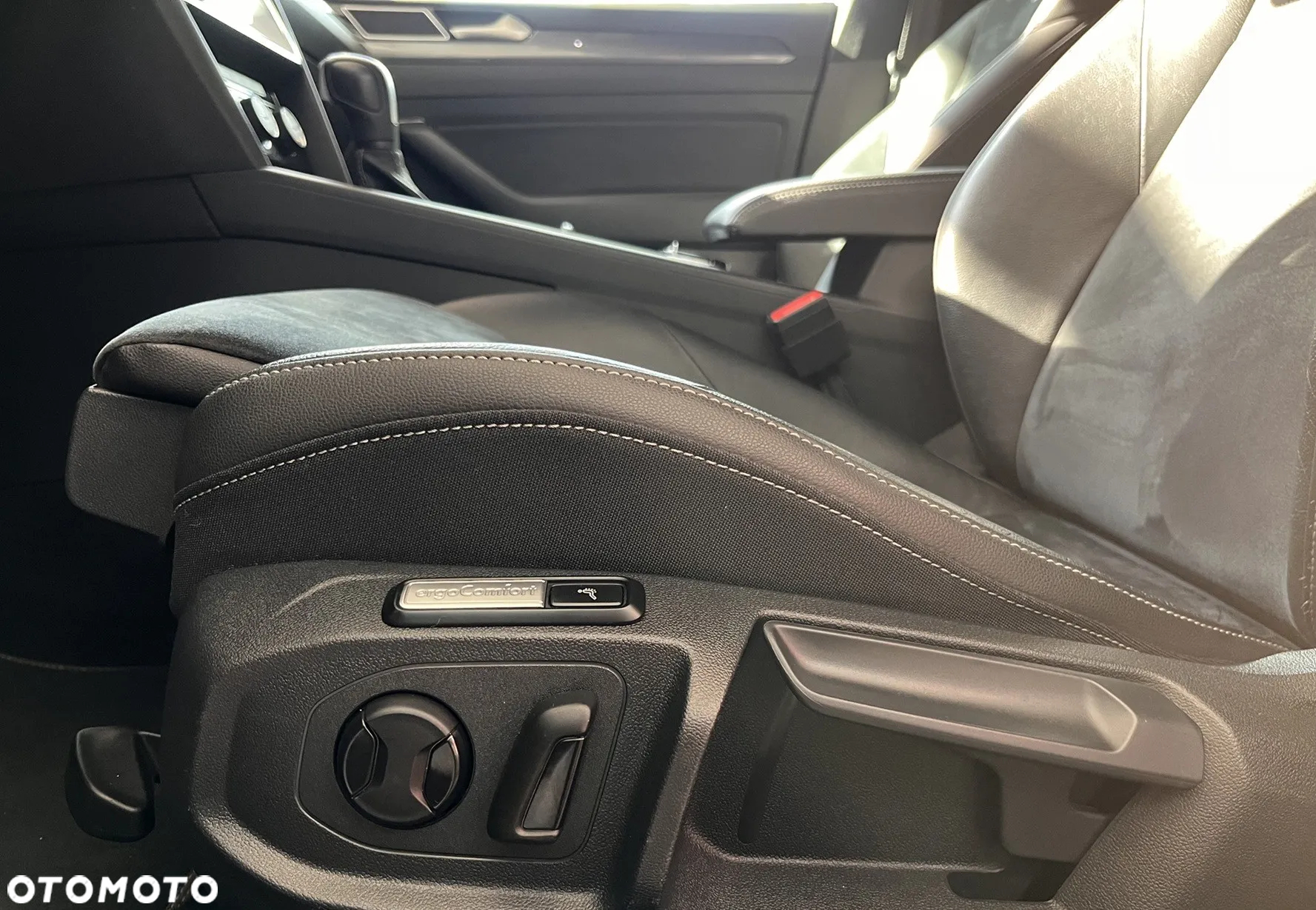 Volkswagen Arteon 2.0 TDI Bi-Turbo SCR 4Mot R-Line Edition DSG - 20