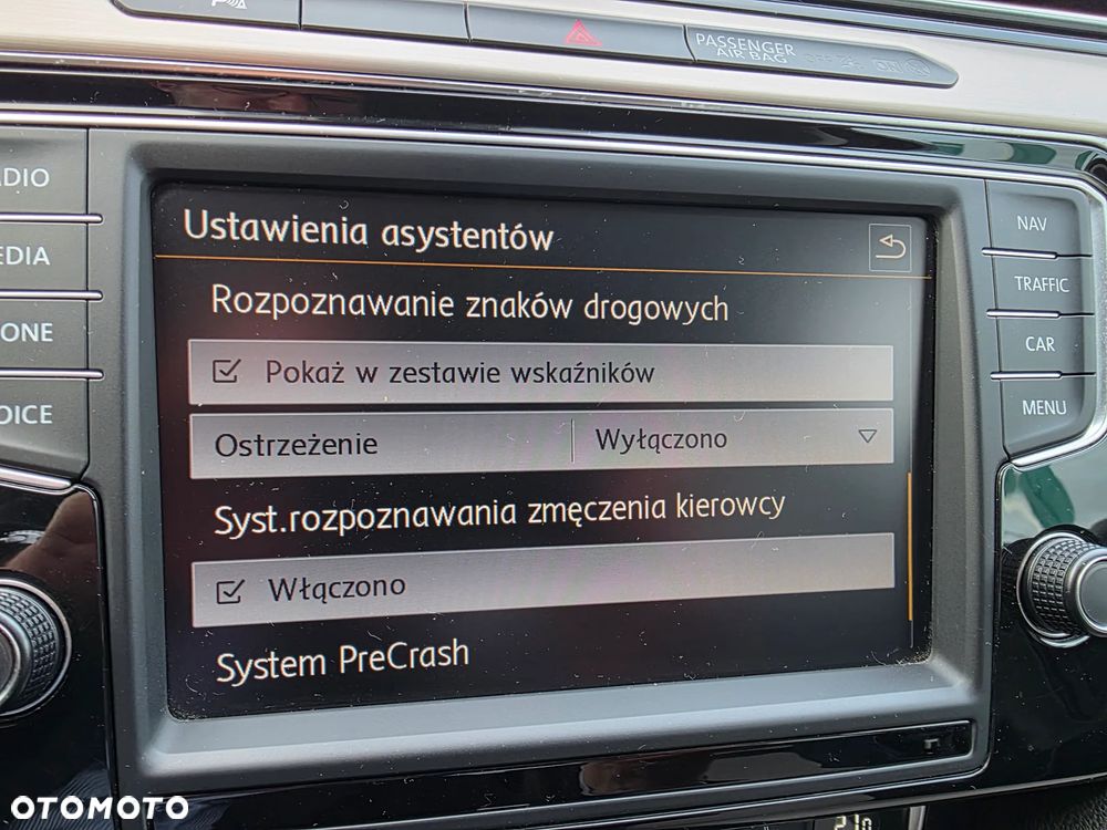 Volkswagen Passat 1.8 TSI BMT Highline DSG - 32