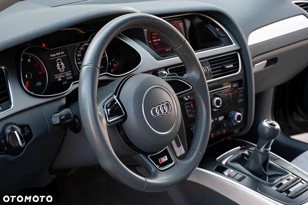 Audi A4 Limousine 1.8 TFSI S line Sportpaket - 24