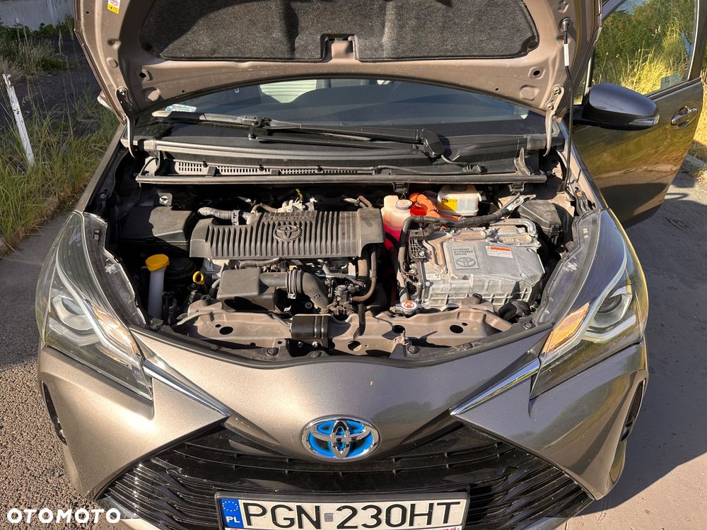 Toyota Yaris Hybrid 100 Dynamic - 12