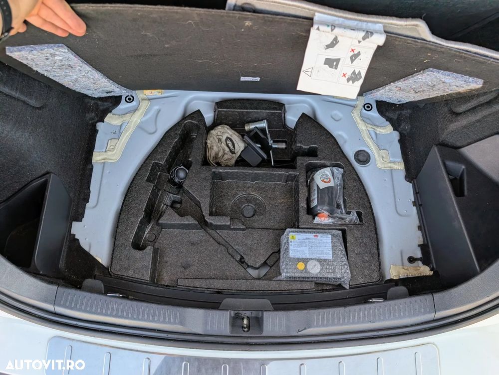 Toyota Auris 1.8 L VVT-i Sol - 16