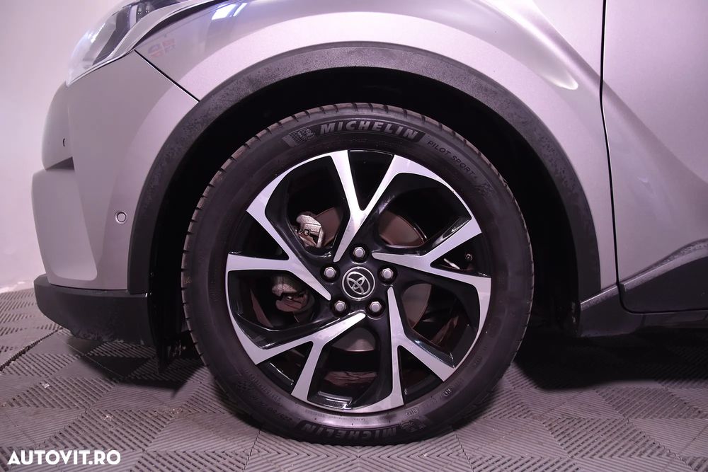 Toyota C-HR - 13