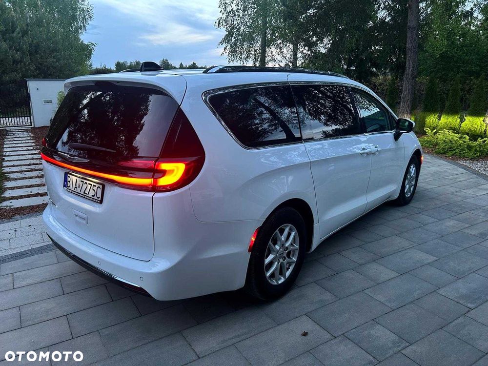 Chrysler Pacifica 2023 photo 3