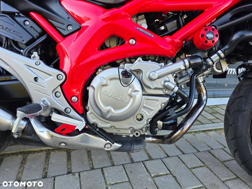 Suzuki Gladius - 24