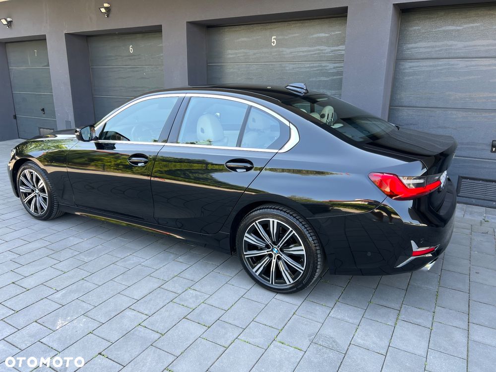 BMW Seria 3 320d Luxury Line sport - 2