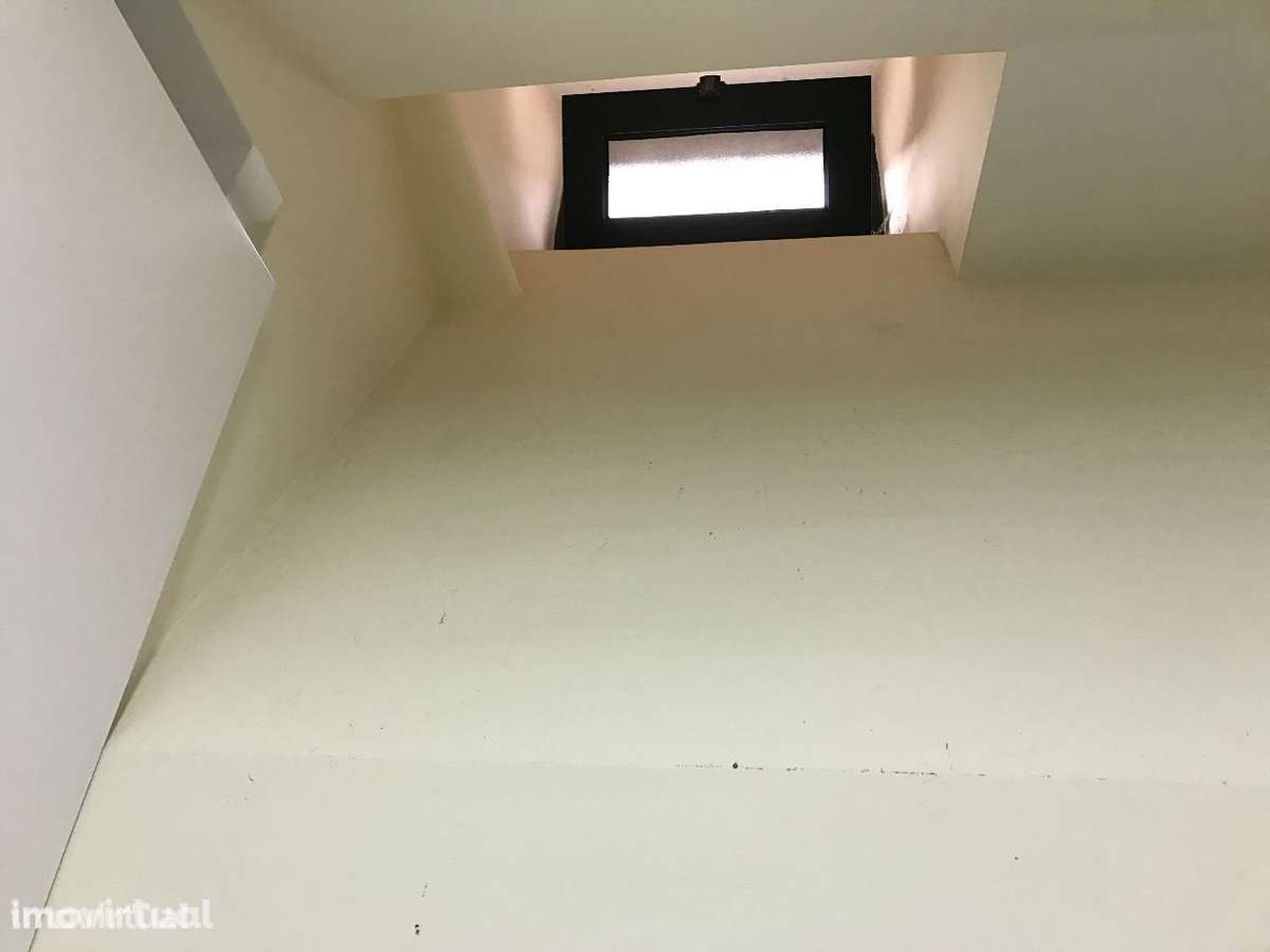 Excelente T0 na melhor zona do Areeiro - Grande imagem: 5/26