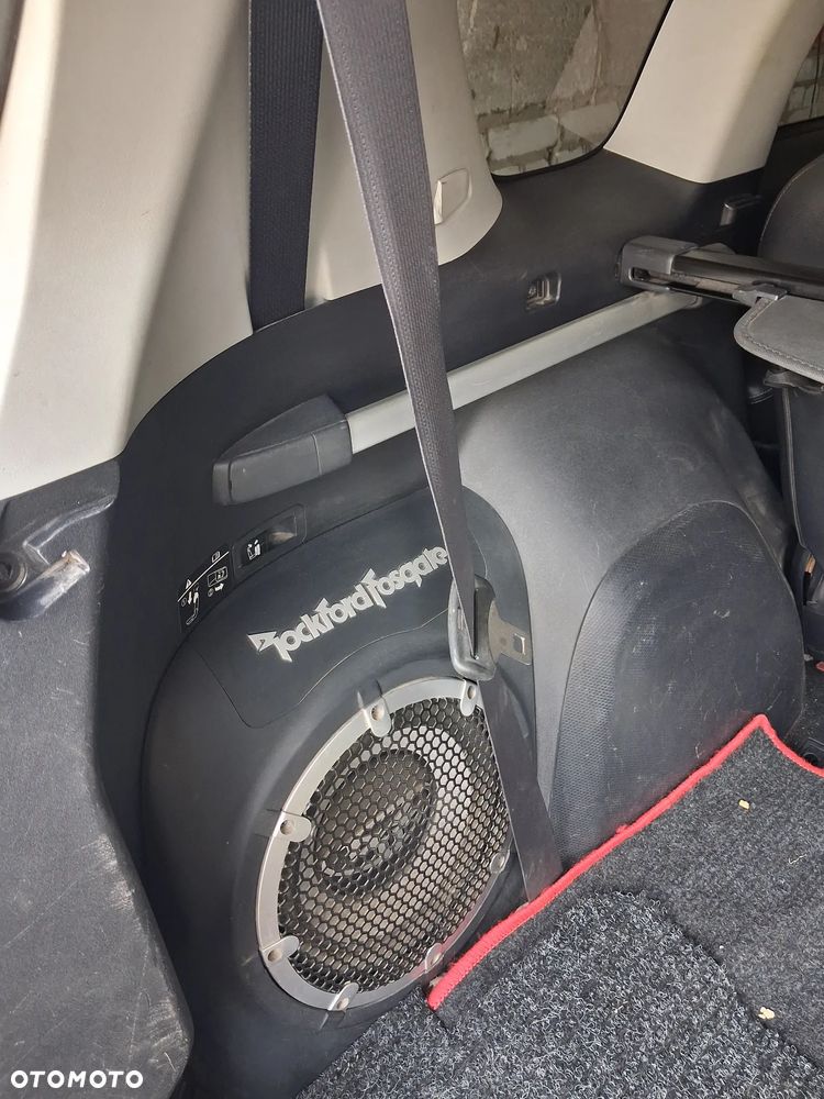 Mitsubishi Outlander - 7