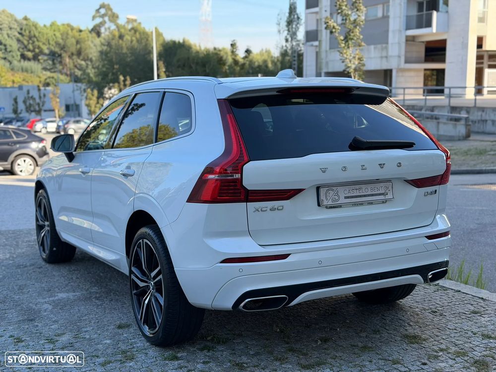 Volvo XC 60 2.0 D4 R-Design AWD Geartronic - 4