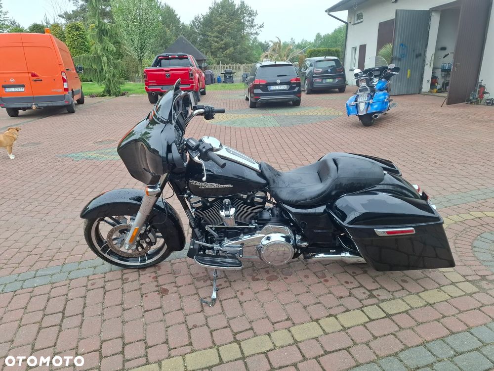 Harley-Davidson Touring Street Glide - 3
