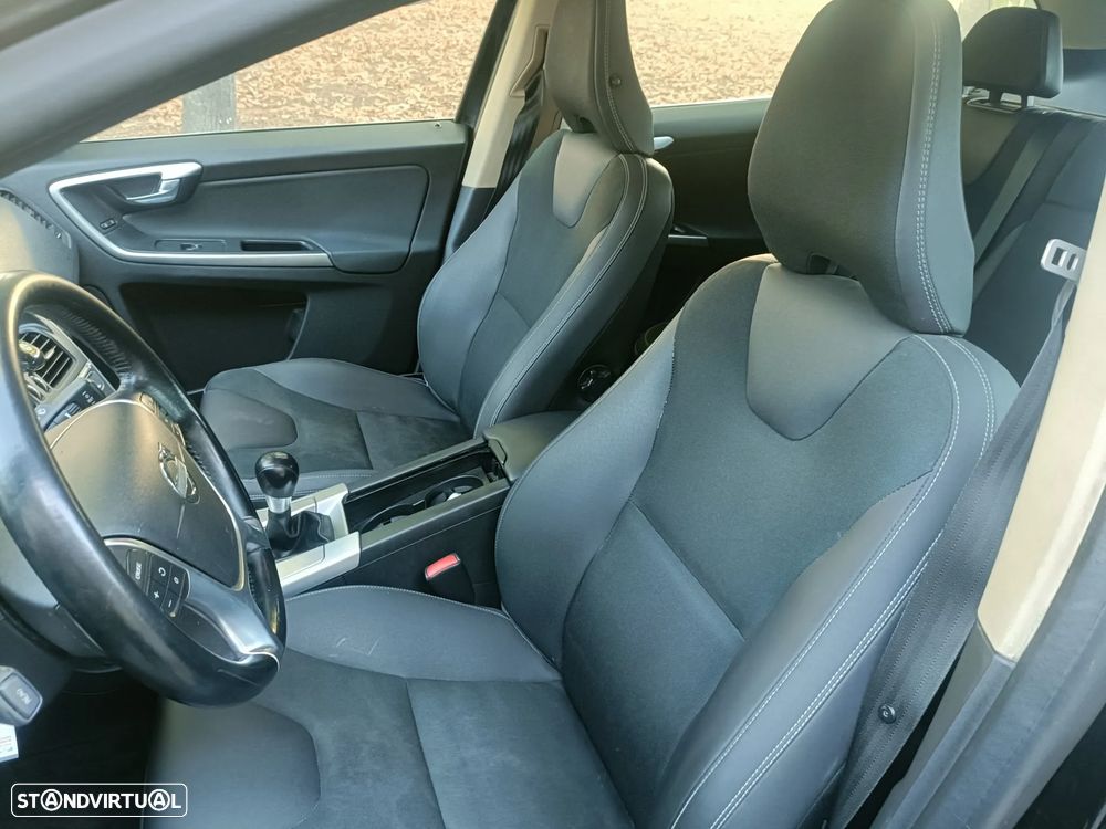 Volvo XC 60 2.0 D3 Drive - 7