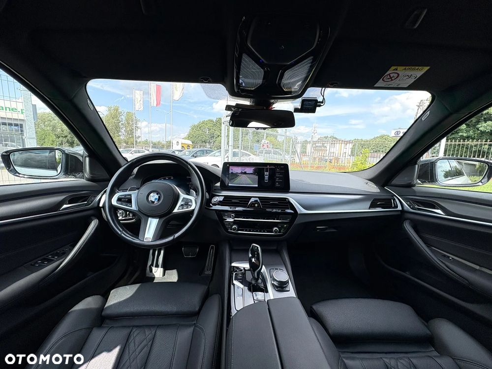 BMW Seria 5 520d xDrive MHEV M Sport sport - 24