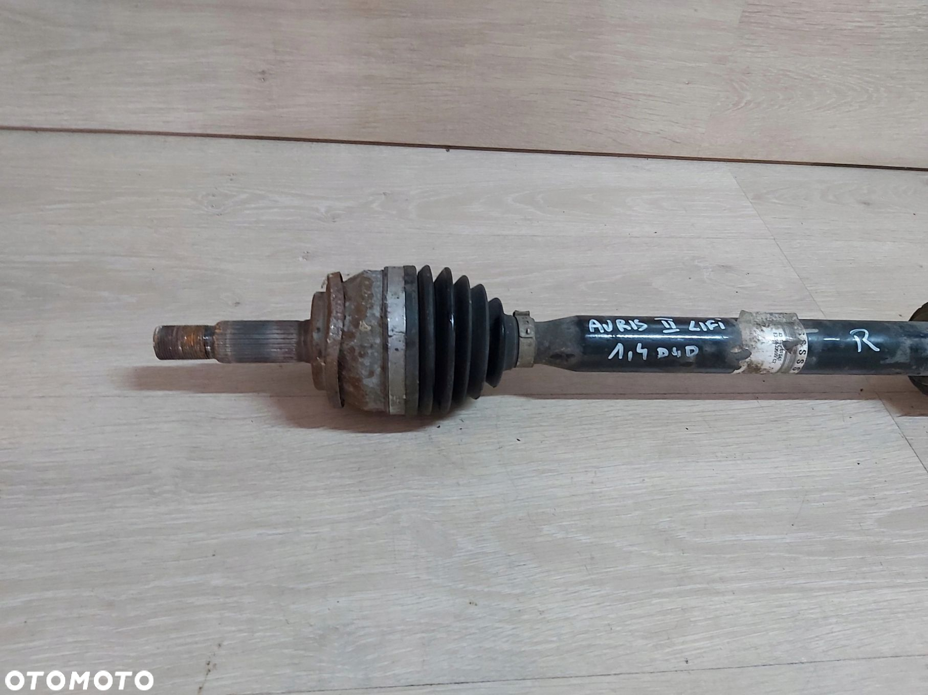Toyota Auris II Lift 1,4 D4D półoś prawa 43410-0F041 - 2