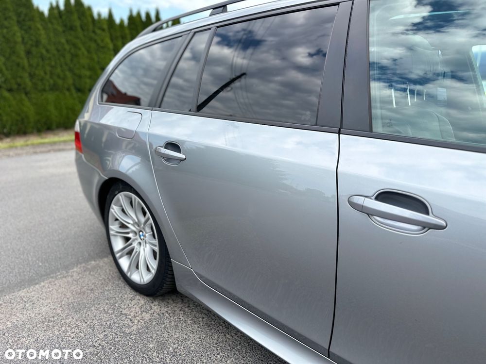BMW Seria 5 530d Touring - 16