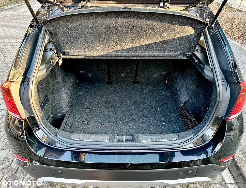 BMW X1 sDrive18d xLine - 28