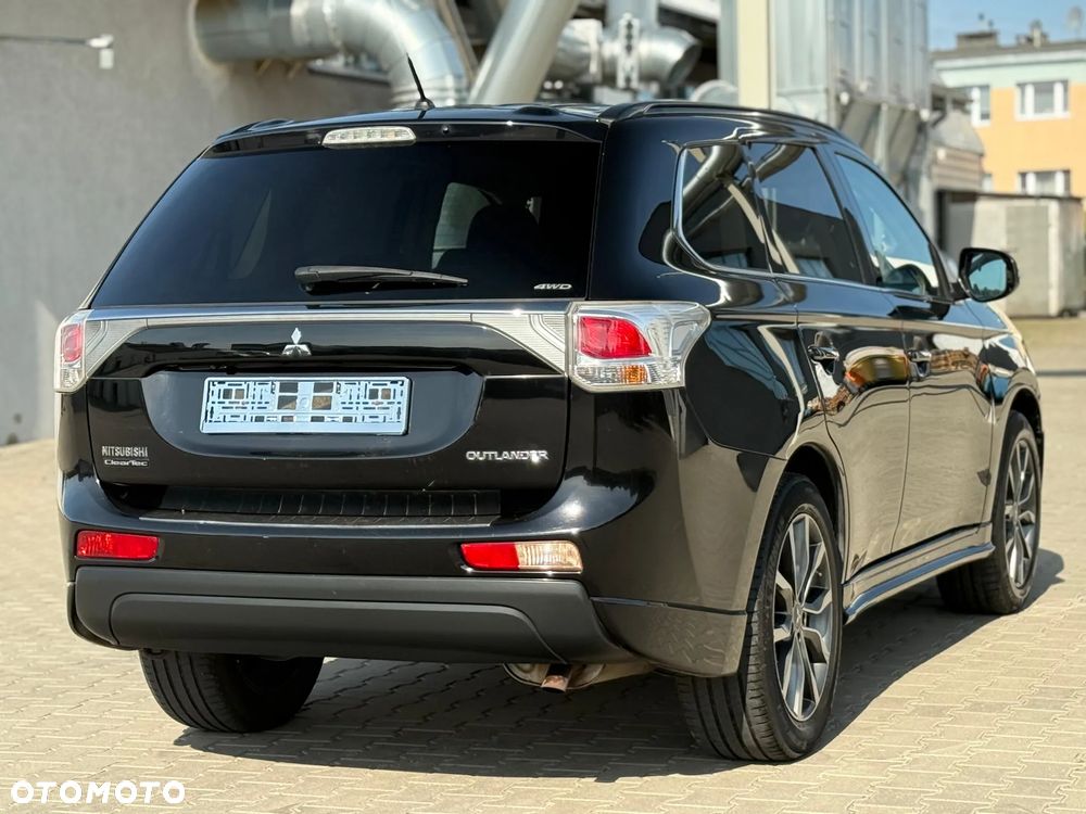 Mitsubishi Outlander 2.2 DI-D 4WD Intense - 9