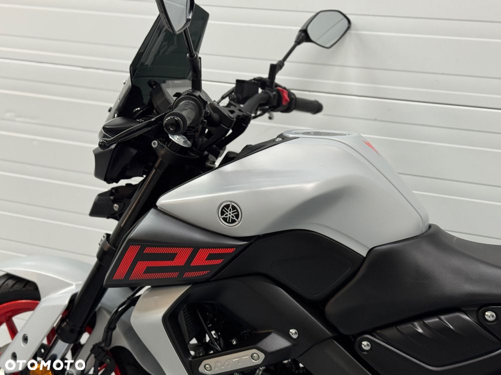 Yamaha MT - 22