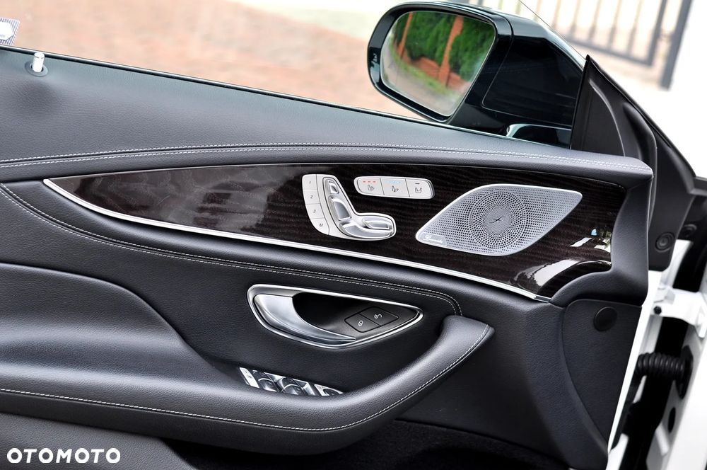 Mercedes-Benz CLS - 14