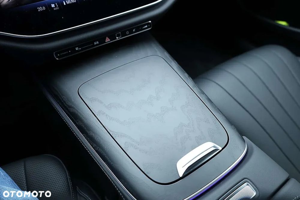 Mercedes-Benz Klasa E 220 d 4Matic 9G-TRONIC - 14