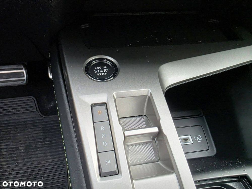 Peugeot 408 1.2 PureTech GT S&S EAT8 - 28