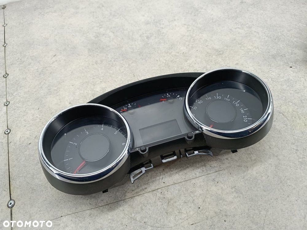 LICZNIK PEUGEOT 5008 9666174880 1.6 THP - 4