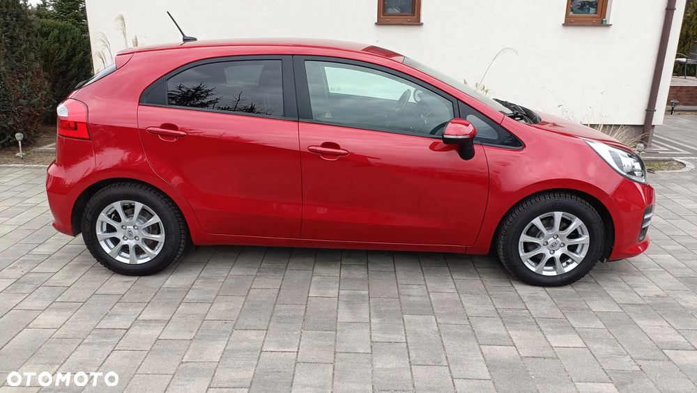 Kia Rio 1.4 Fifa World Cup Edition - 33