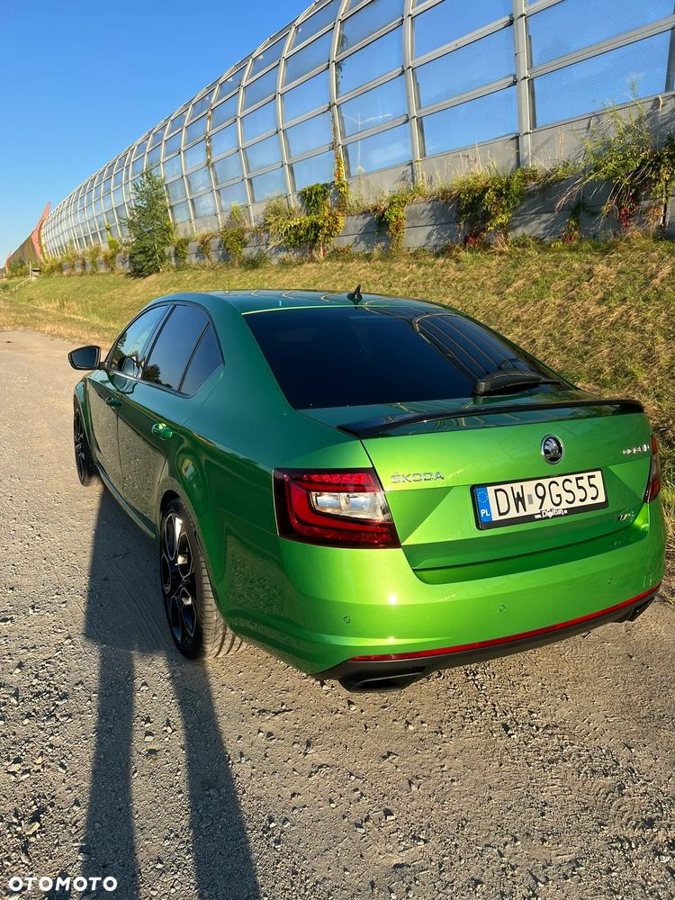 Skoda Octavia 2.0 TSI RS Challenge 245 DSG - 4