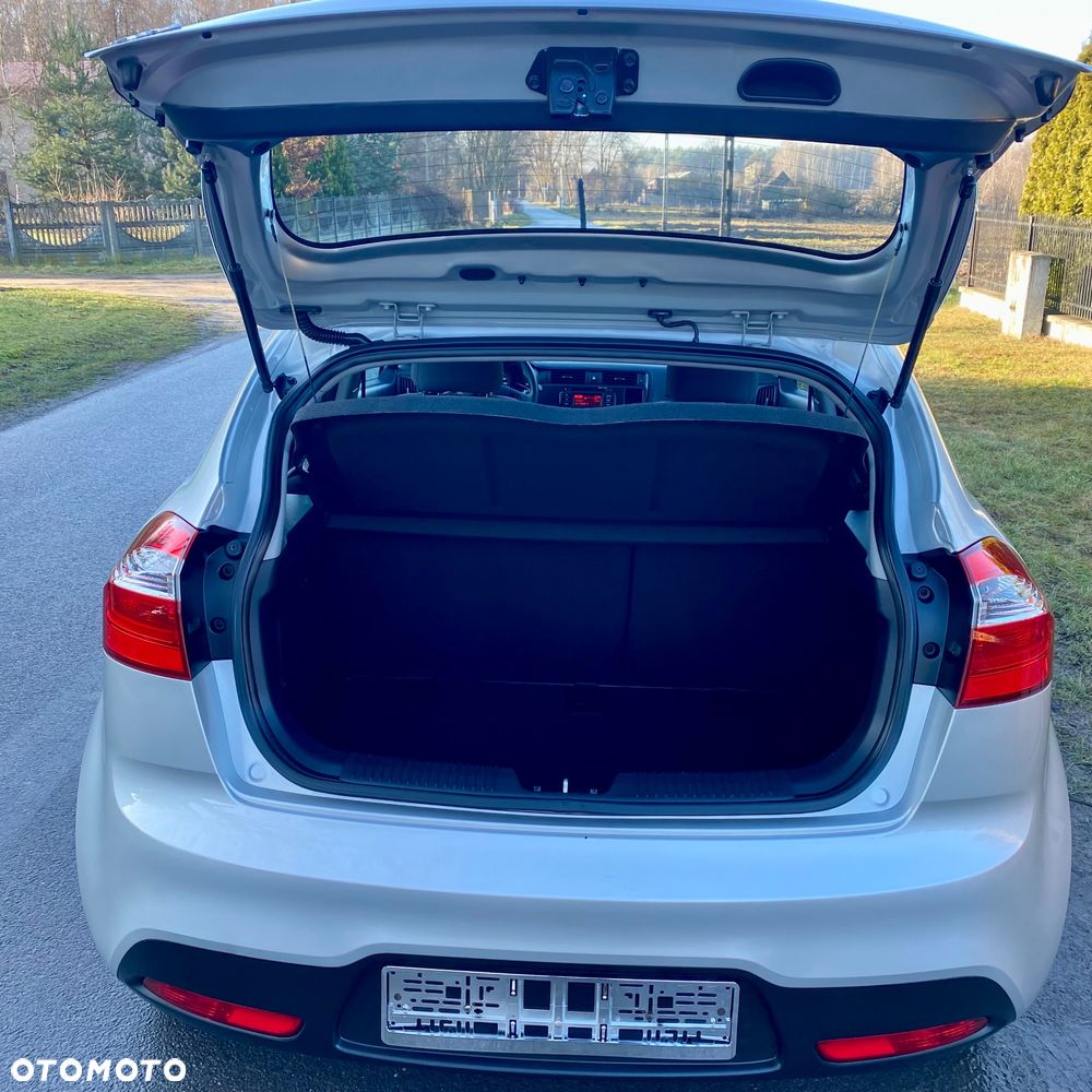 Kia Rio 1.2 Attract - 27