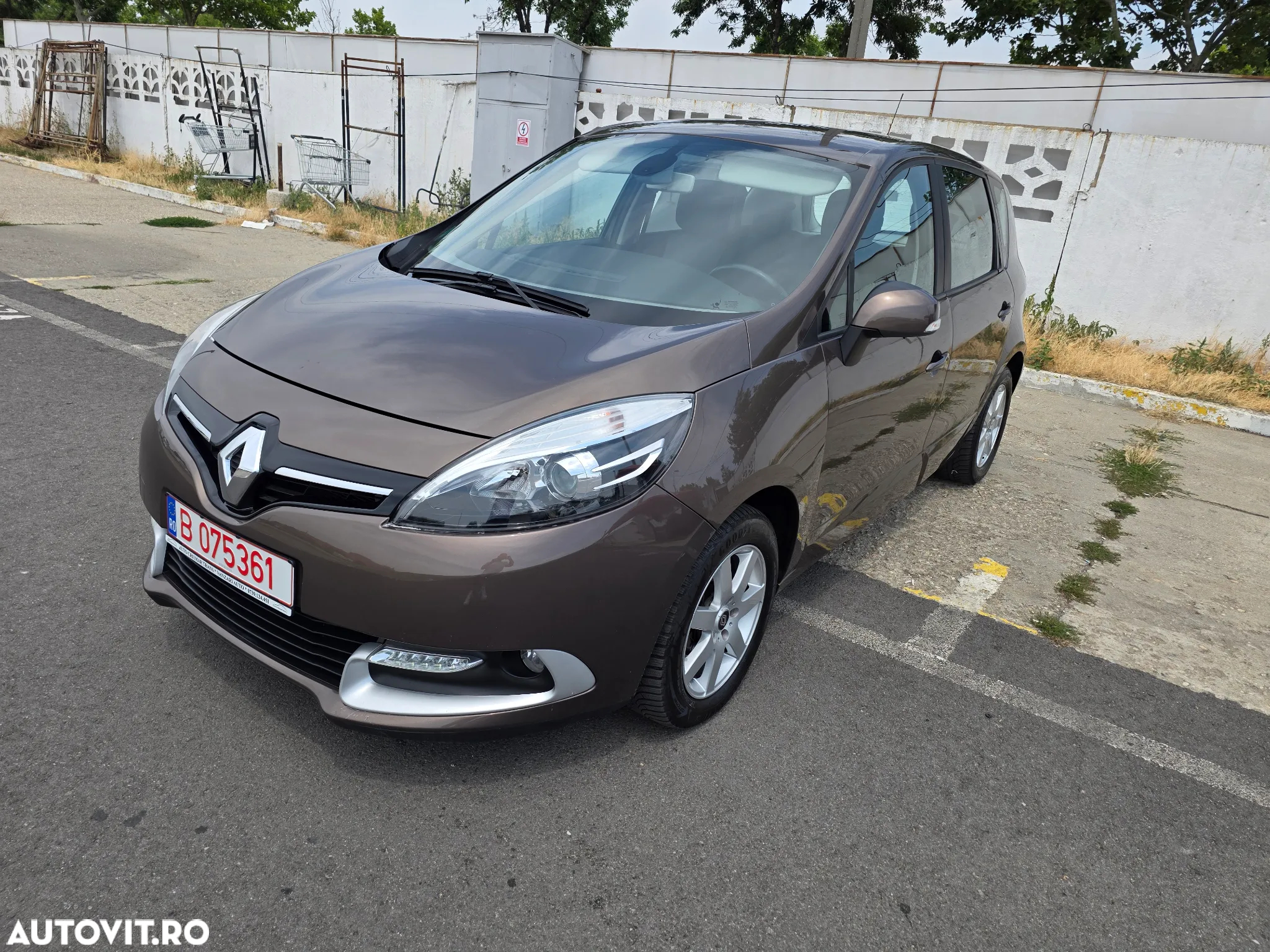 Renault Scenic ENERGY TCe 130 INTENS - 11