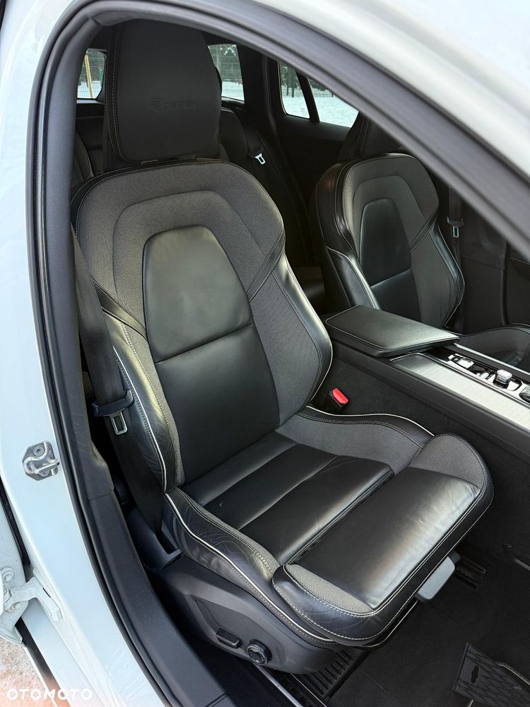 Volvo V60 D4 Geartronic R-Design - 18