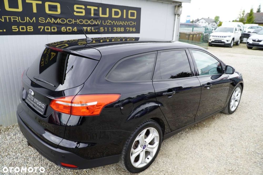 Ford Focus 1.5 EcoBlue Start-Stopp-System TITANIUM - 35