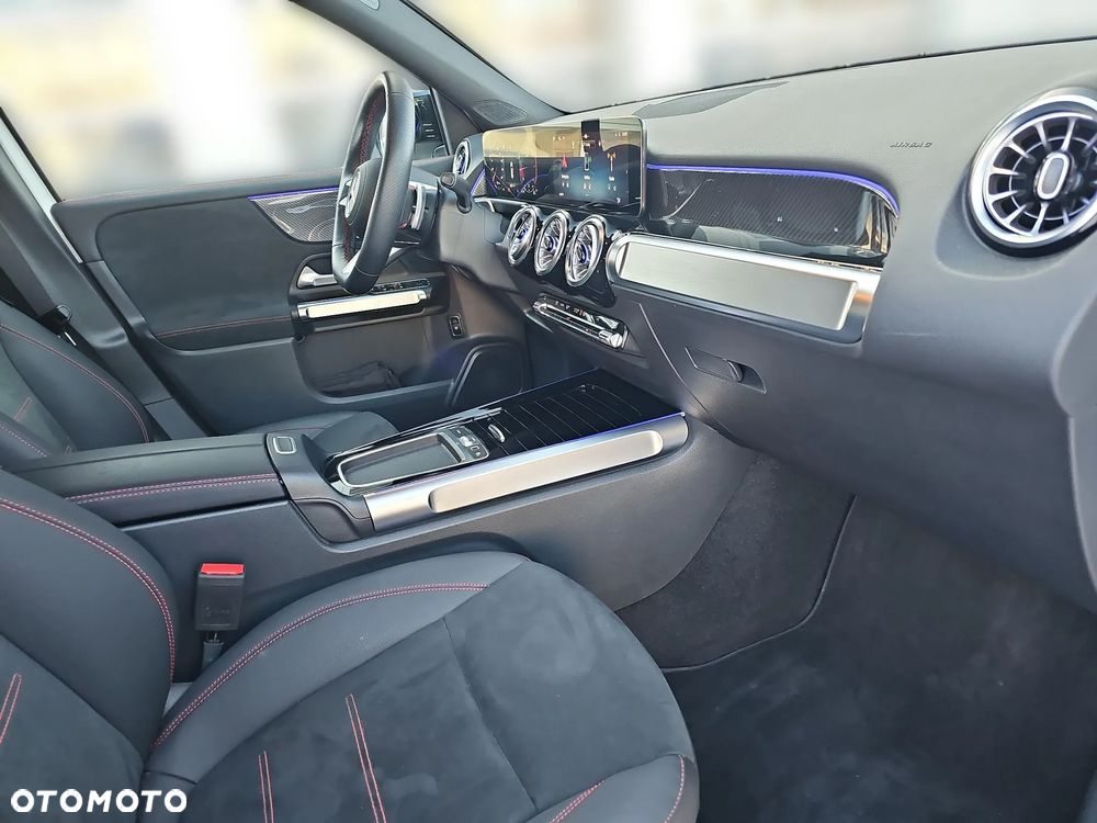 Mercedes-Benz GLB 200 d 4-Matic AMG Line 8G-DCT - 19