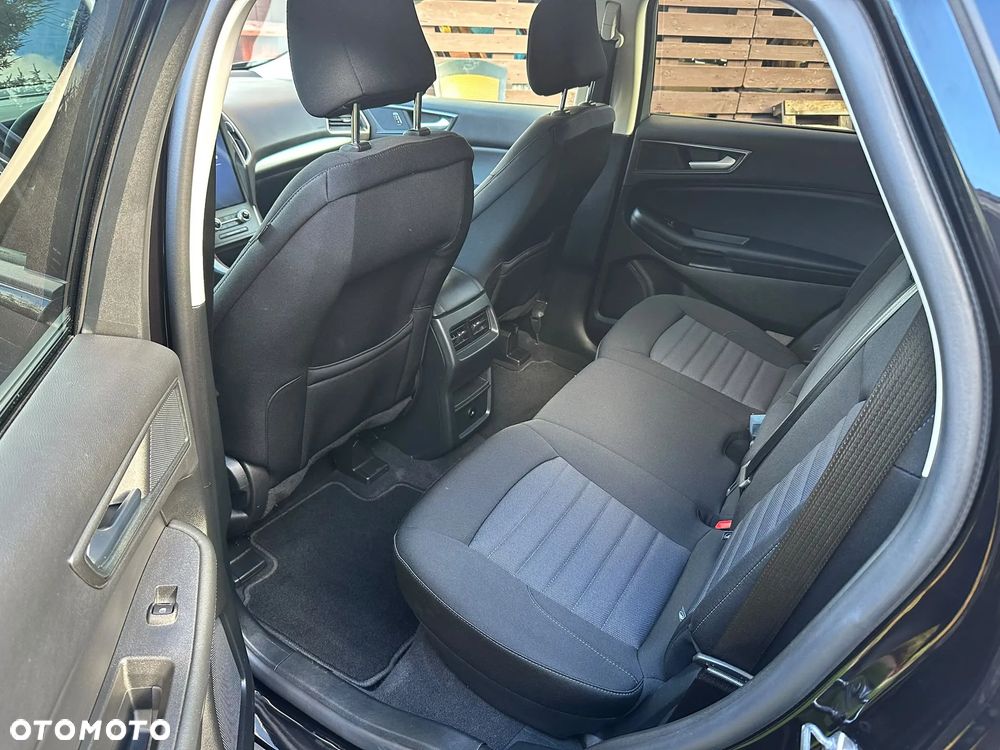 Ford Edge - 8