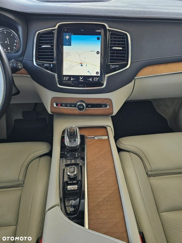 Volvo XC 90 - 26