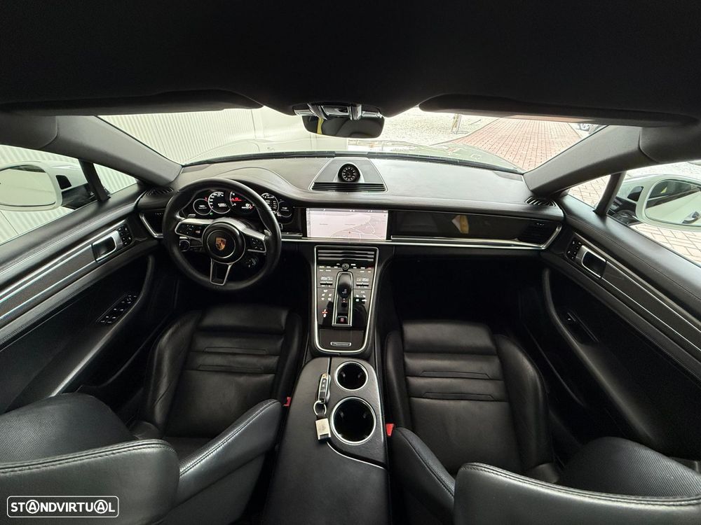 Porsche Panamera 4 S - 35