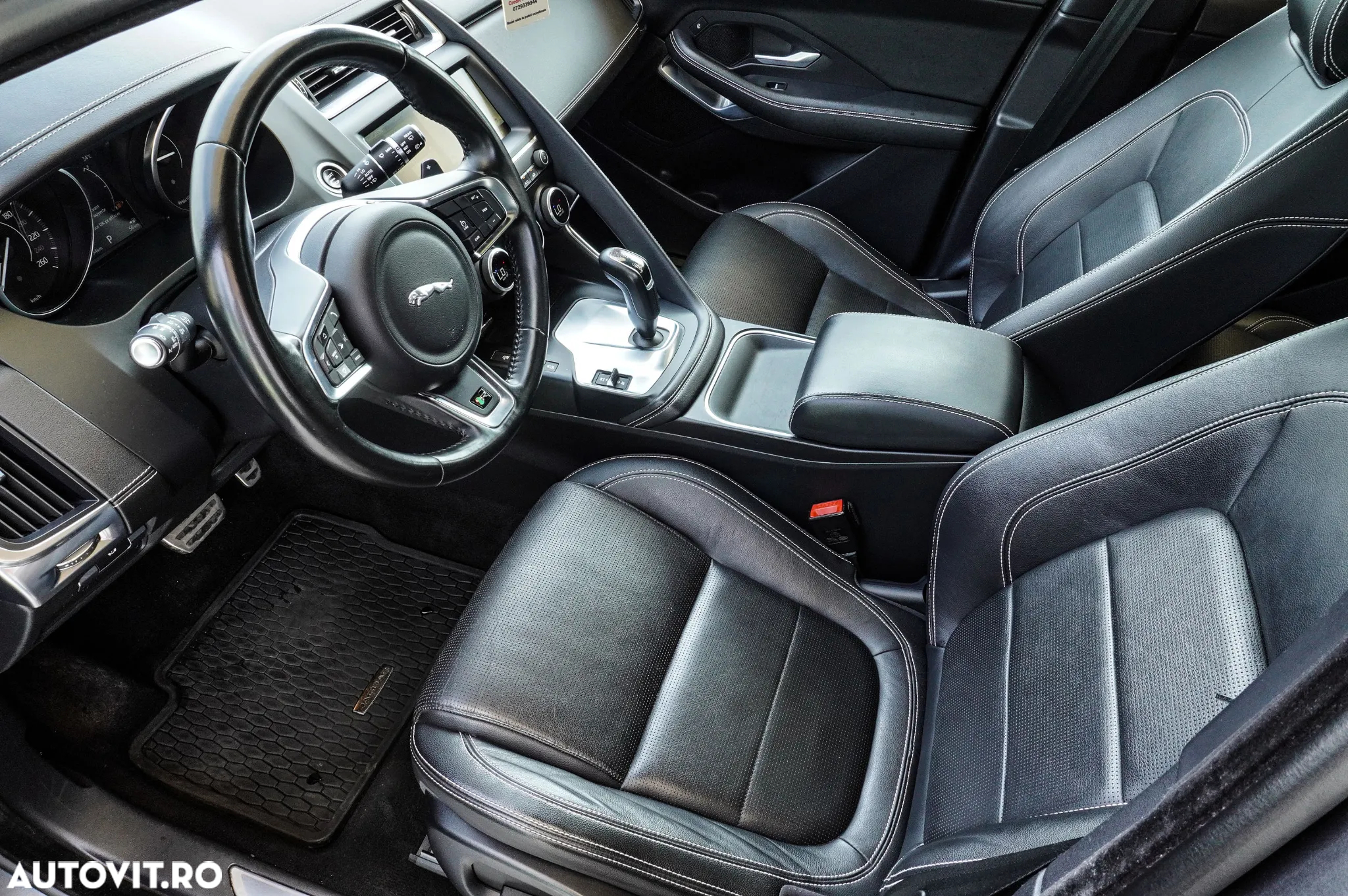 Jaguar E-Pace D150 AWD R-Dynamic S - 12