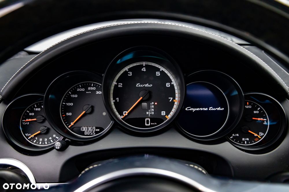 Porsche Cayenne - 11