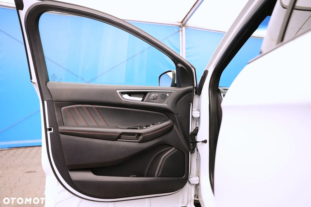 Ford Edge 2.0 EcoBlue Twin-Turbo 4WD Titanium - 40