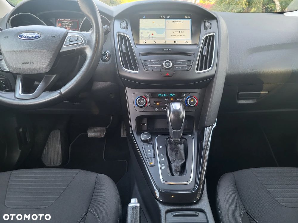 Ford Focus 1.0 EcoBoost Titanium - 11