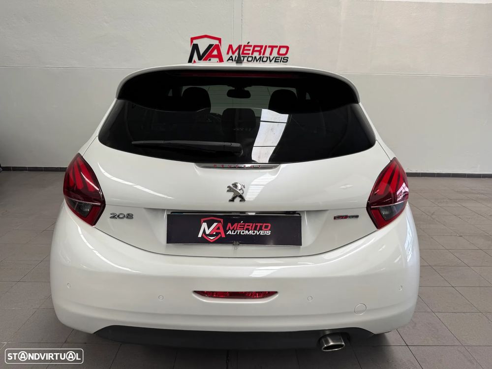 Peugeot 208 - 5
