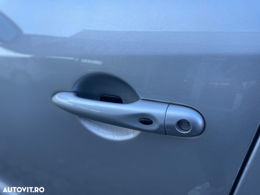 Renault Megane dCi 110 FAP EDC LIMITED - 16